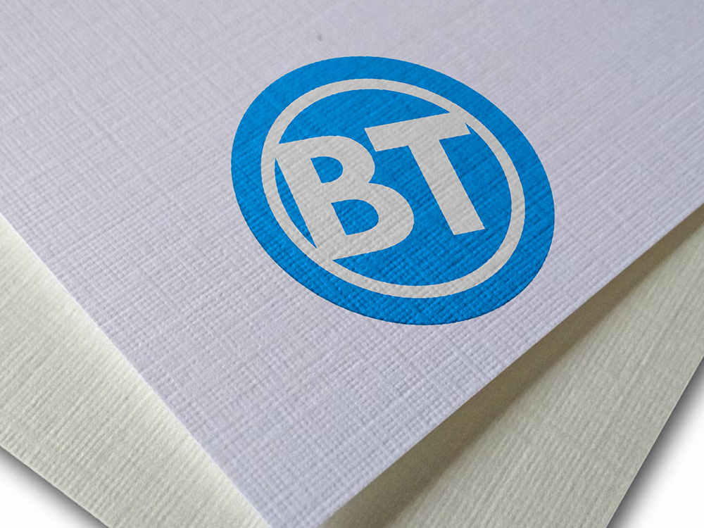 BT Tasarım tuale fantazi kartvizitler, lüks ve dikkat çekici bir görünüme sahiptir. 8.2x5 cm boyutlarında, 315 gr tuale fantazi kağıt üzerine tek yön baskı ile üretilen bu kartvizitler, dokulu yüzeyleri ile fark yaratır.